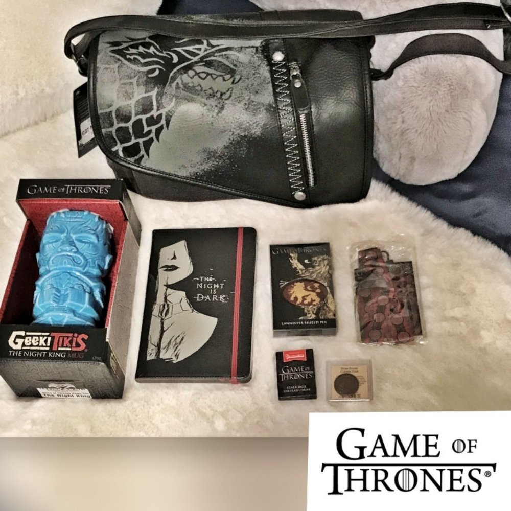 GAME OF THRONES House Stark Mini Messenger Bag with Bonus Items